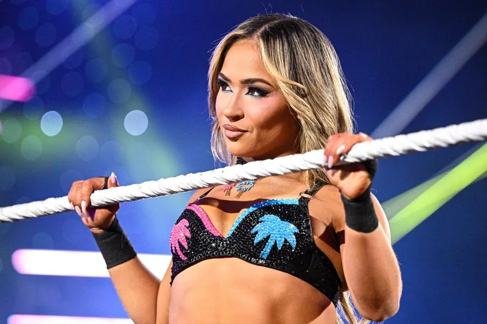 Oba Femi enfrenta Bronson Reed em um novo confronto na WWE, após contrato assinado em Milwaukee. A adição mostra a evol…