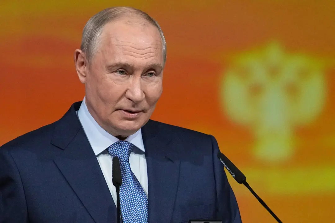 Defesa, segurança e espionagem consomem quase metade do gasto público da Rússia. O aumento de 32% no gasto militar para…
