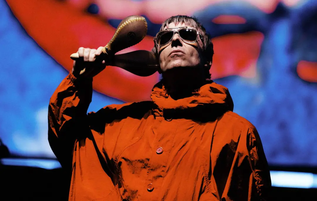 Liam Gallagher disse que Oasis vai conversar sobre música nova depois da turnê Live 27. Ele falou que não vê a banda to…