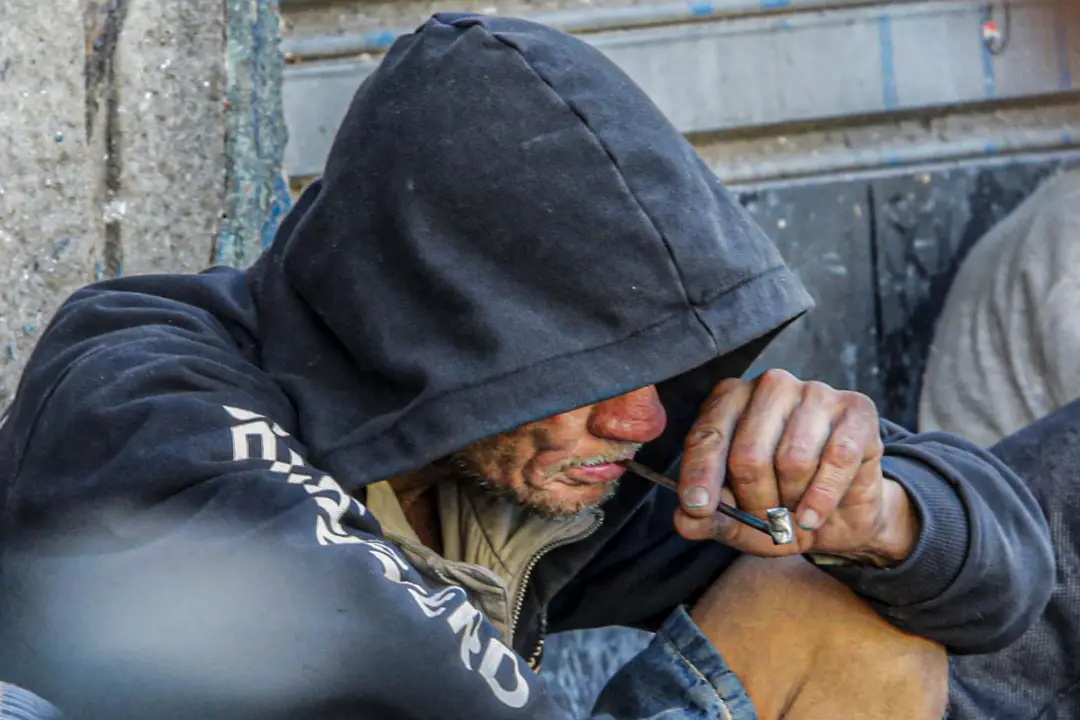 83,3% dos municipios brasileiros têm problema de trafico de drogas, mas 77,2% nao possuem Conselho Municipal de Polític…