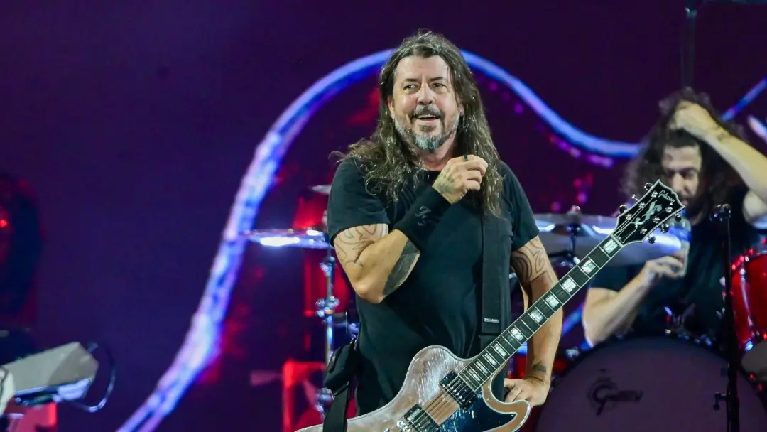 Dave Grohl mascando chiclete no Rock in Rio, como outros artistas como John Lennon e Pavarotti, tem base científica. Fo…