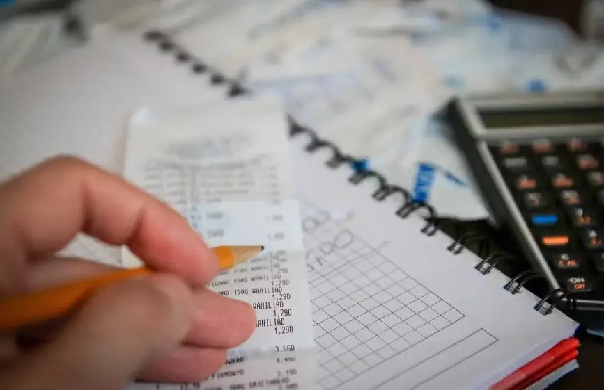 Desenrola 3.0 deve ajudar a regularizar débitos antigos, mas analistas dizem que não vai mudar as condições que causara…