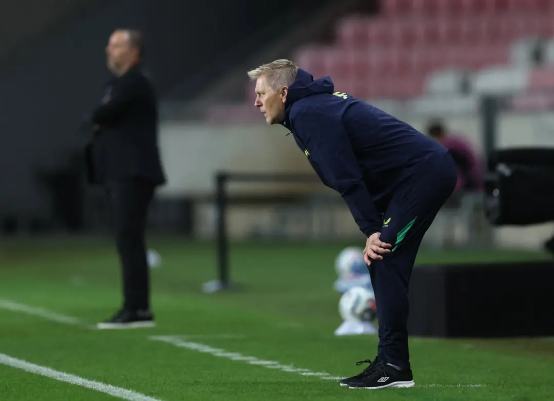 Ireland, no jogo contra Israel em Serbia, tá com os jogadores desconfortáveis, segundo o técnico Heimir Hallgrimsson. A…