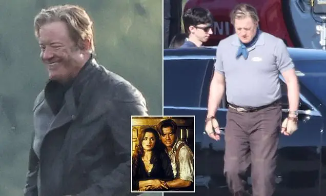 Brendan Fraser aparece no set de The Mummy sequência após 18 anos, pilotando carro foguete. É bom ver a arte trazendo e…