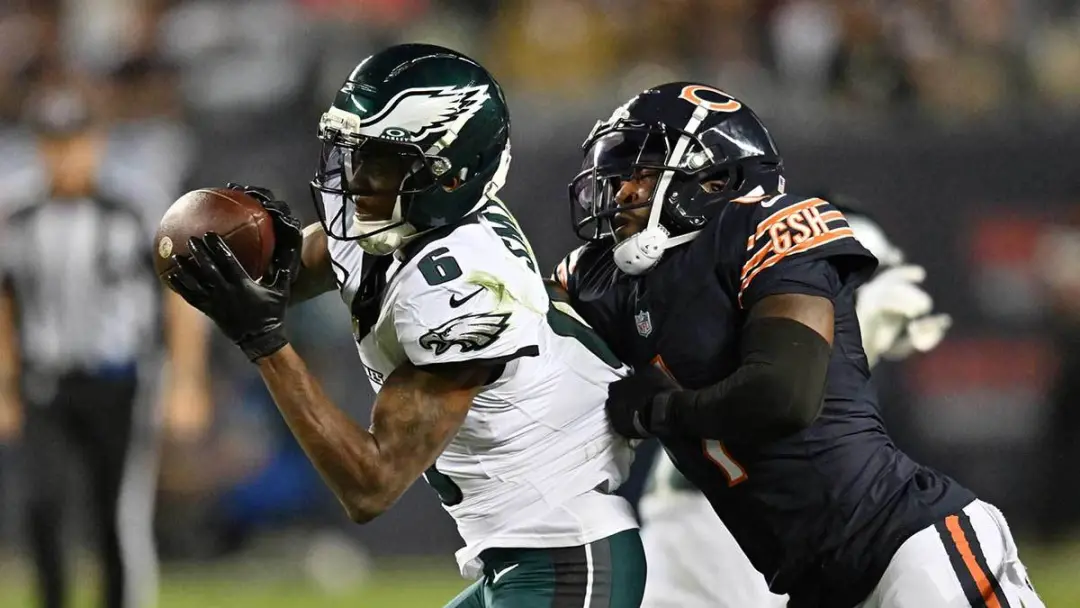 Devonta Smith falou sobre os erros da Eagles na derrota de 27 a 7 para os Bears. O recebedor apontou que os erros custo…