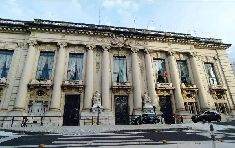 R$ 50 milhões de indenização para a Prefeitura de Porto Alegre, decisão do Ministério Público gaúcho. Essa quantia gran…