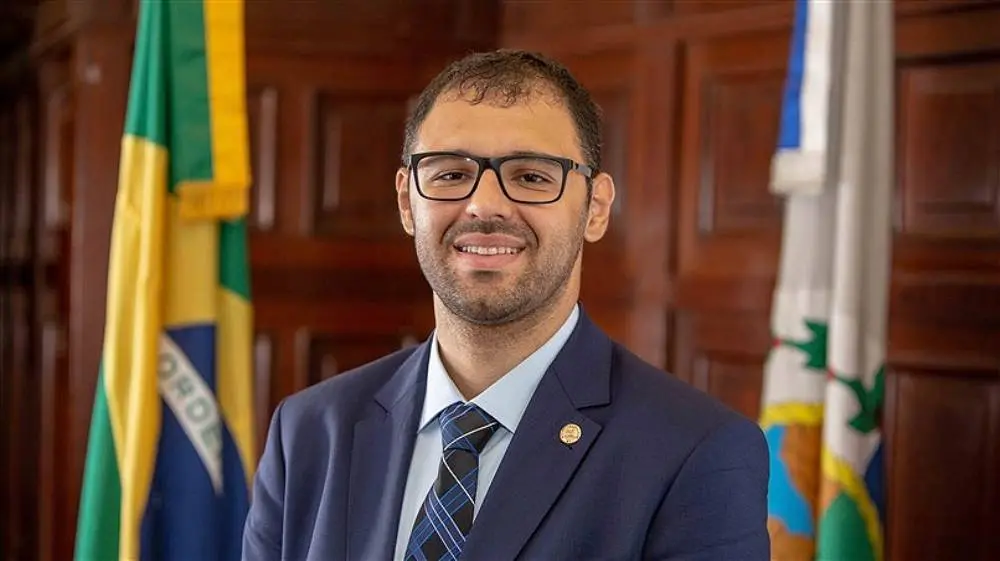 Alexandre Knoploch, deputado do PL, ameaçou sacar arma contra militantes do PSOL na Tijuca, Rio de Janeiro. Usar ameaça…