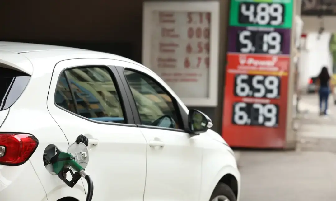 Manutenção do desconto de 2,12 no diesel pelo Governo Federal e aumento da fiscalização. É bom manter a subvenção enqua…