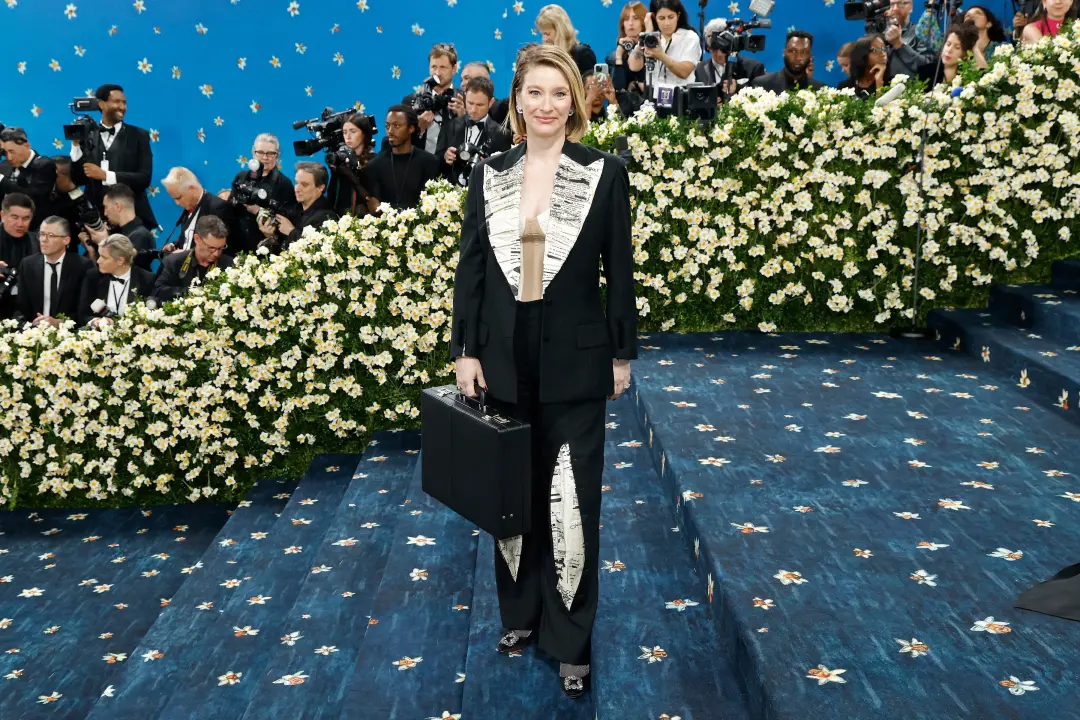Hildy Kuryk, que foi diretora executiva de comunicações da Vogue de 2013 a 2017, recebeu um cargo importante no meio da…