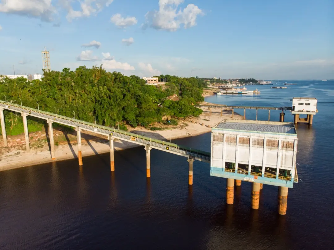 Oscilação elétrica afetou o Complexo da Ponta do Ismael e deixou bairros de Manaus sem água na segunda. A manutenção em…