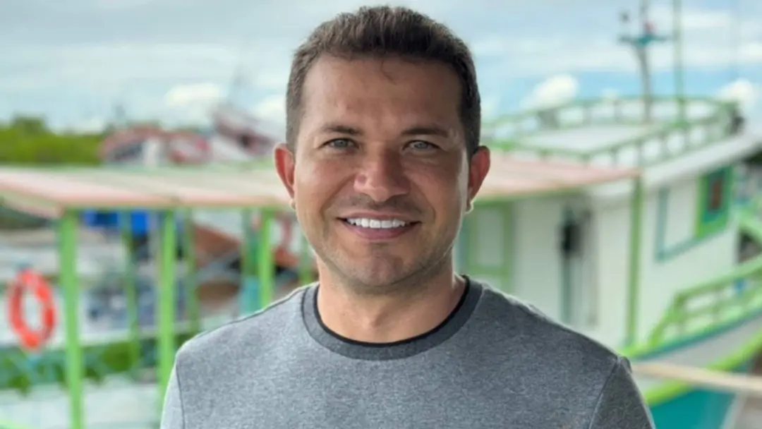 Heverton Costa Silva, ex-vice-prefeito de Icapuí, está preso por suspeita de envolver-se no esquema de venda de armas p…