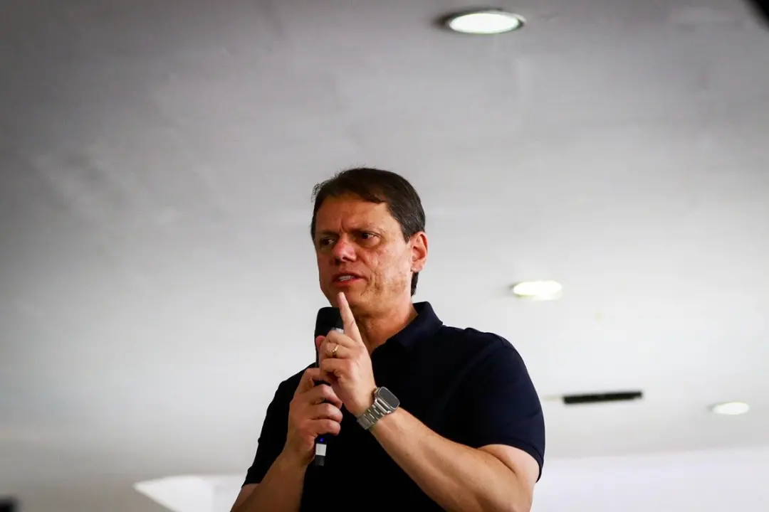 Tarcísio de Freitas não negociou cargos com Ricardo Salles para ele desistir do Senado. A decisão do Salles parece ser …