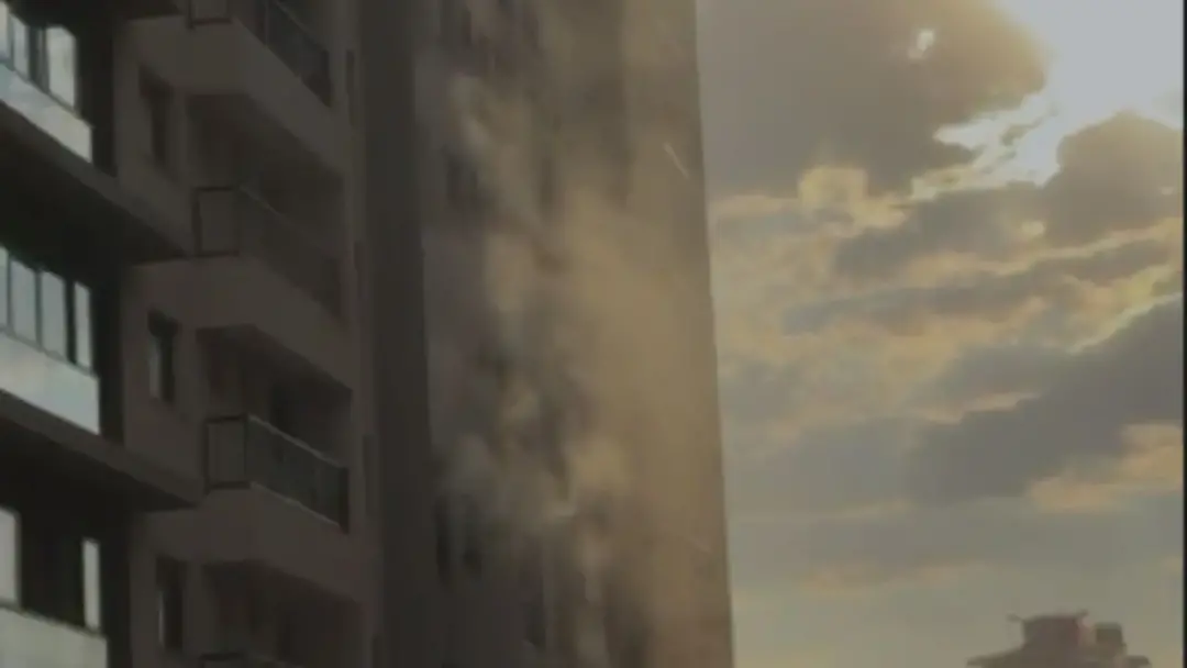 Setor Marista, em Goiânia, teve um apartamento atingido por incêndio, com duas mulheres e dois cachorros no local. É um…