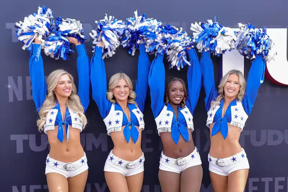 Dallas Cowboys Cheerleaders ganharam aumento de 400% nos salários. Depois de anos recebendo valores muito baixos, esse …
