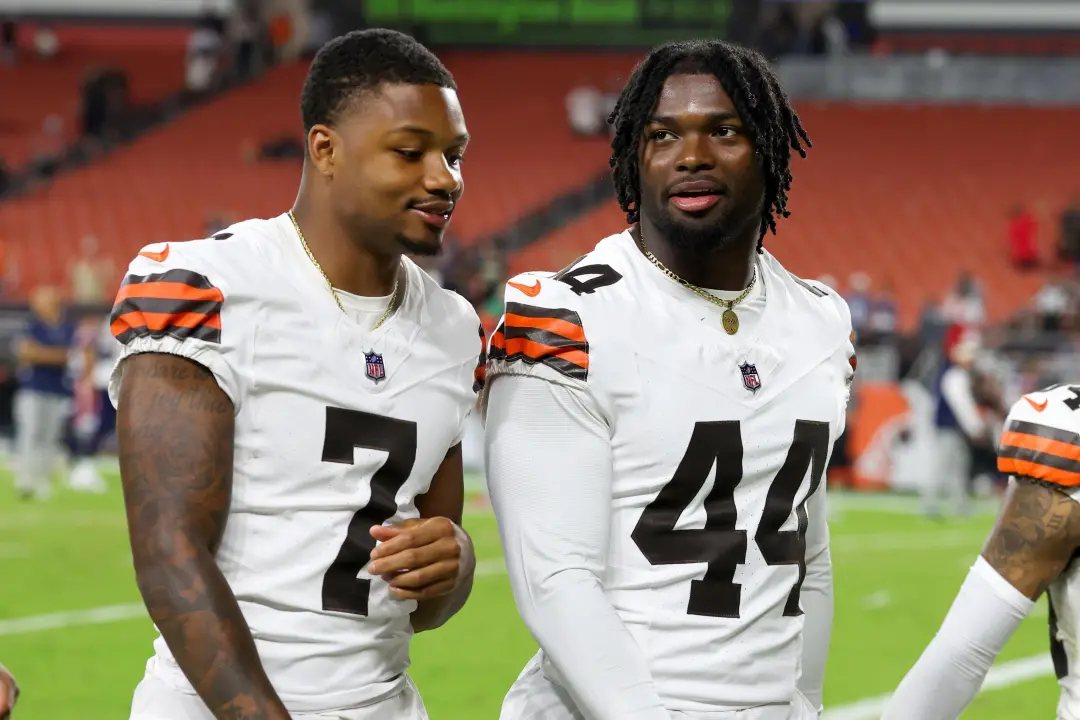 Cleveland Browns com um jogador, Tytus Howard, limitado no joelho, entrando na semana contra Steelers. O risco de lesõe…