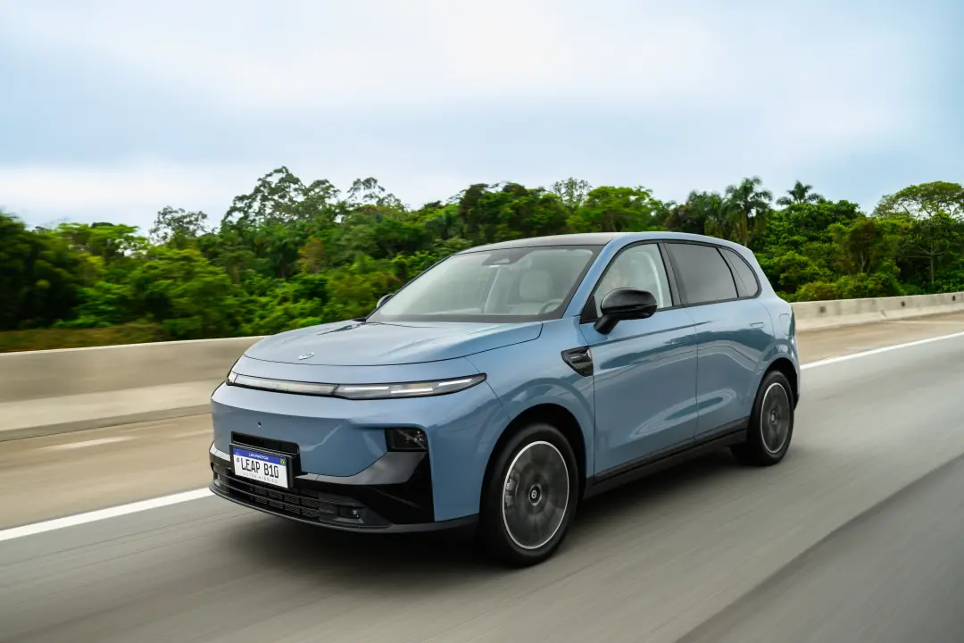 Leapmotor B10 REEV chegou com preço de 179.990 reais no Brasil. O carro usa motor a combustão só pra gerar energia pra …