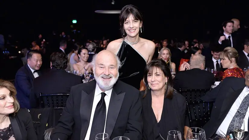 Martine Singer fala sobre o amor e o casamento de Rob Reiner e Michele Singer, nove meses após o assassinato deles na c…