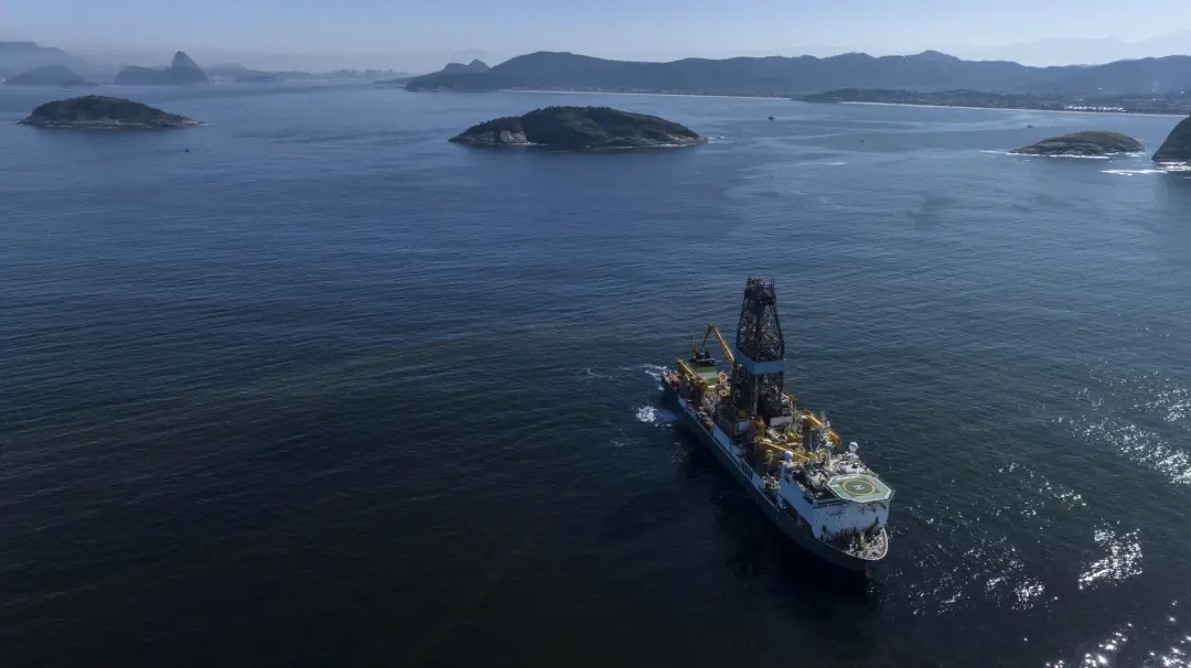Exportação de petróleo do Brasil vai bater recorde em setembro, somando 10,1 milhões de toneladas até a quarta semana. …