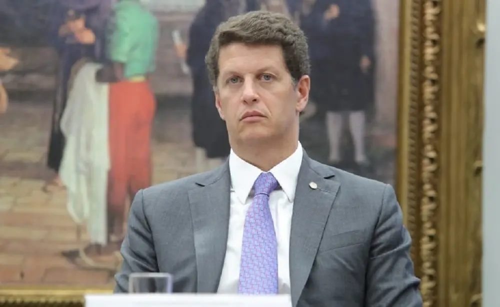 Ricardo Salles gastou 2,98 milhões na campanha para o Senado antes de desistir. Parece um valor grande pra desistir, po…