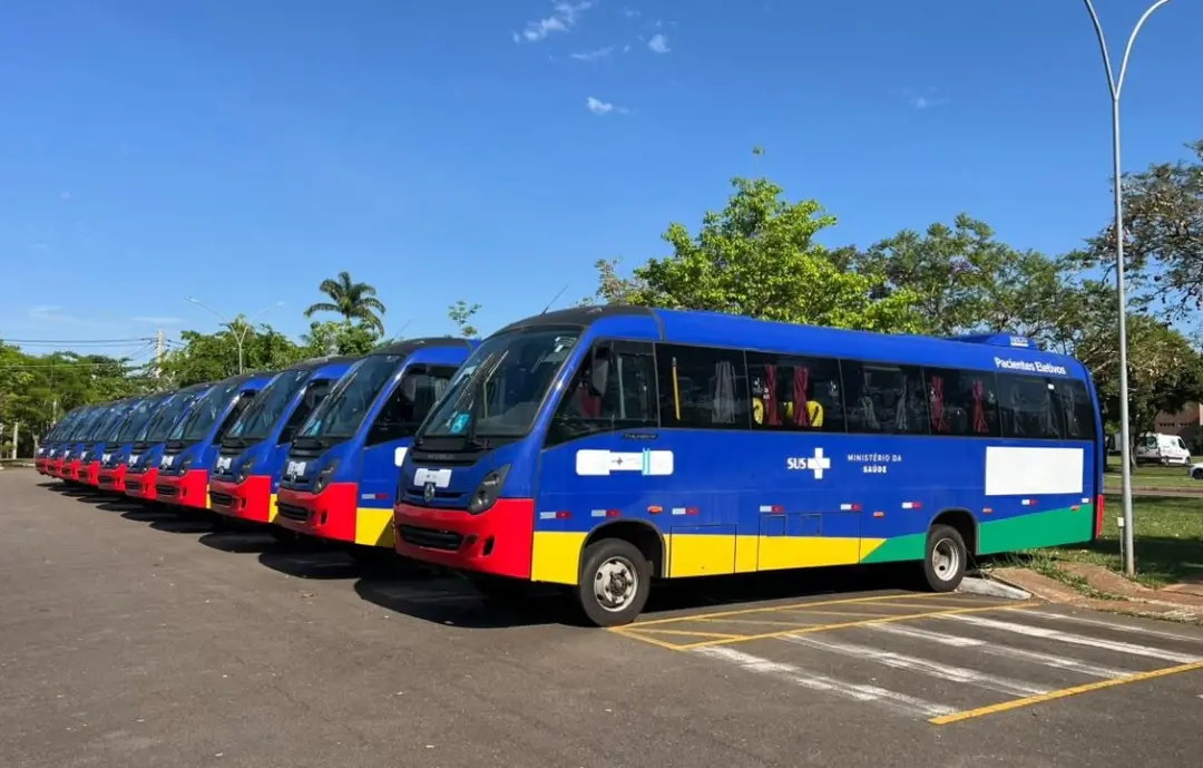 17,2 milhões de reais para mais veículos no SUS em Goiás. Ambulâncias e micro-ônibus vão ajudar 3,5 milhões de pessoas …