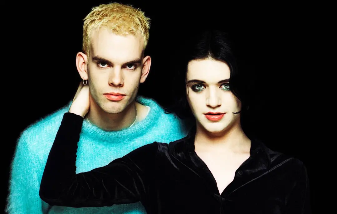 Placebo lançou o single novo Helen Keller para iniciar a turnê de 30 anos. A música pega uma melodia antiga do álbum de…