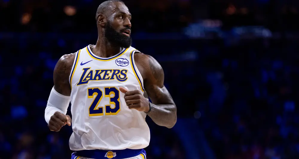 LeBron James tinha planos de assinar com os Knicks antes do título deles em junho. A decisão final veio depois de cinco…