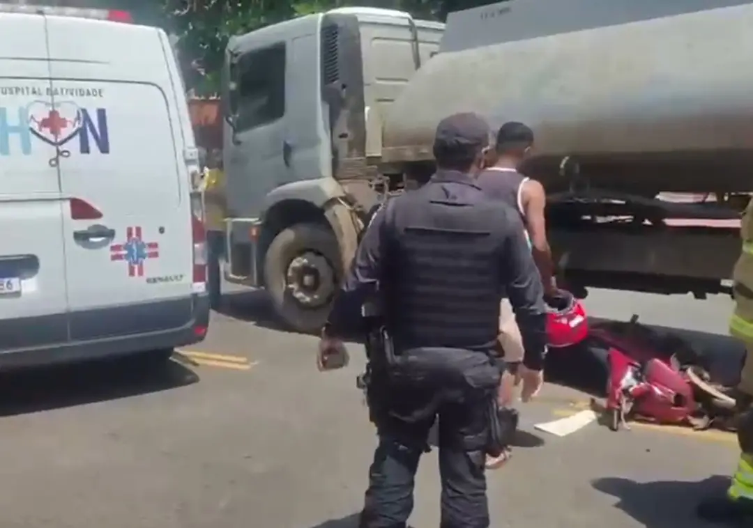 Colisão entre moto e caminhão-tanque deixou casal ferido no bairro Pito, em Natividade. É muito preocupante ver o risco…