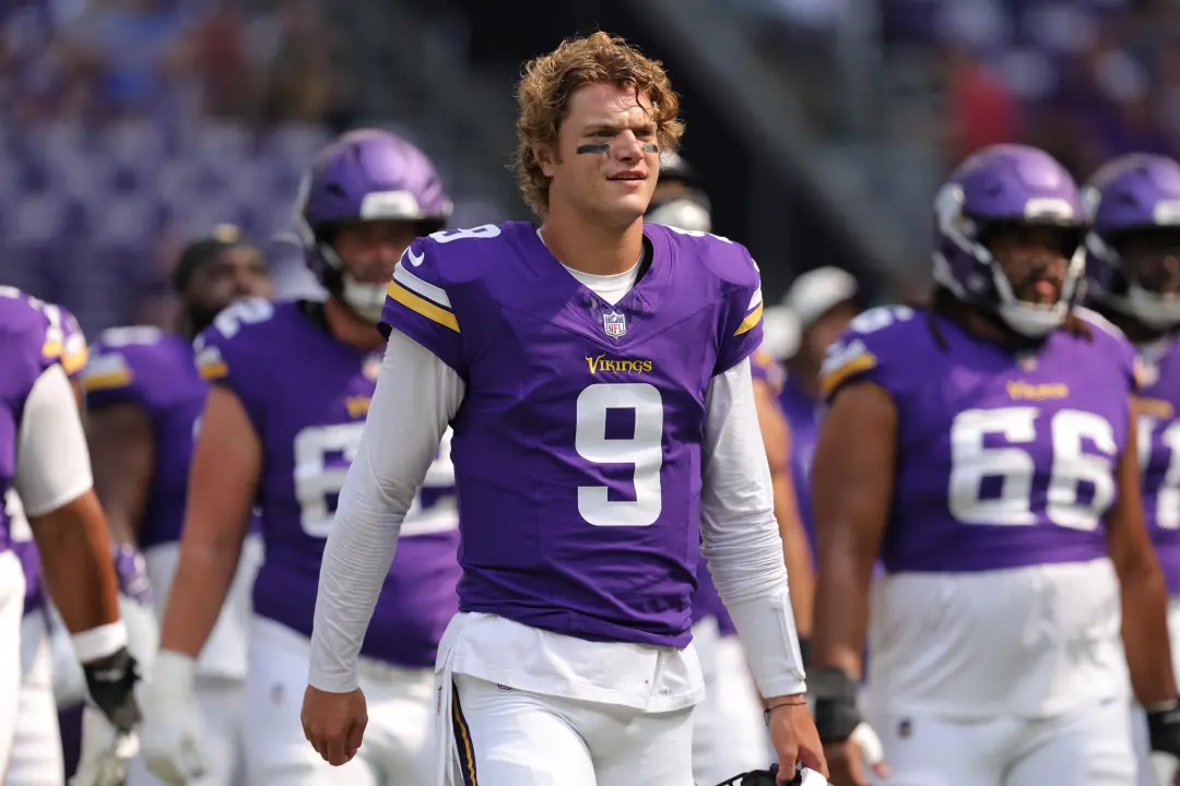 Giants trocam uma escolha de quinta rodada de 2027 pelo quarterback J.J. McCarthy, que vai para Nova York. Trocar uma e…