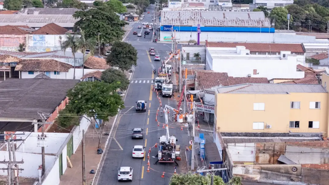 Anápolis e Goianésia terão desligamentos de energia esta semana para manutenção na rede. A poda de árvores e troca de e…