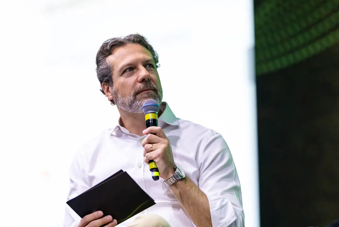 Falconi investiu R$ 100 milhões em IA e tecnologia entre 2022 e 2026. É um movimento que mostra como a tecnologia só mu…