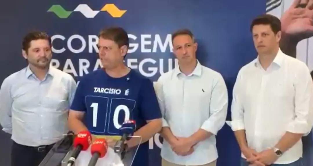Tarcísio de Freitas articulou a desistência de Ricardo Salles na disputa ao Senado por São Paulo. Isso mostra como as a…