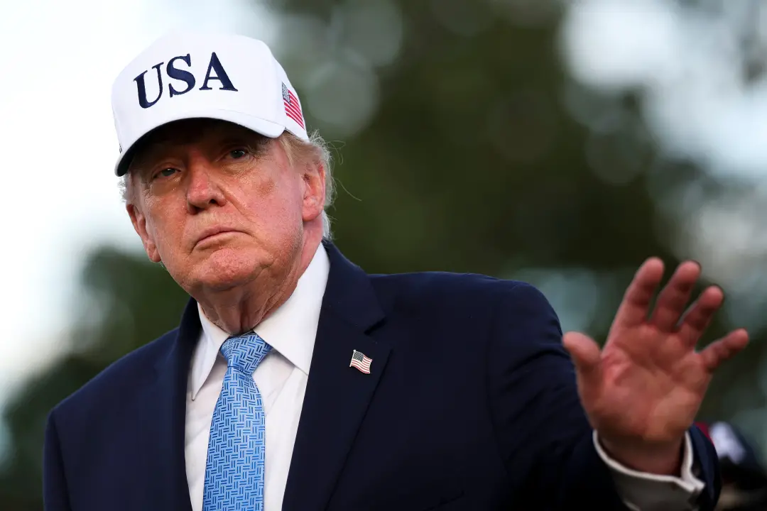 Donald Trump publicou um anúncio com a chamada batalha final contra inimigos declarados, e o custo veio do Governo dos …