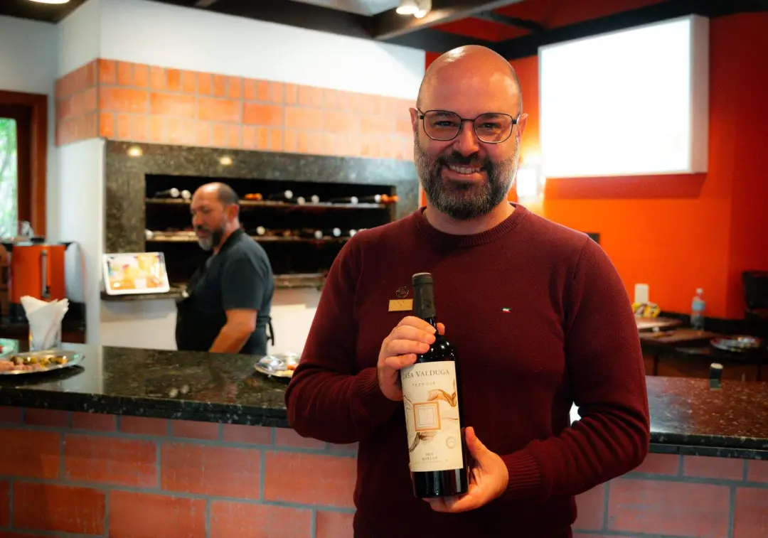 Adega Loureiro reúne vinhos premiados nacionais e internacionais, mostrando como a tradição pode andar junto com inovaç…