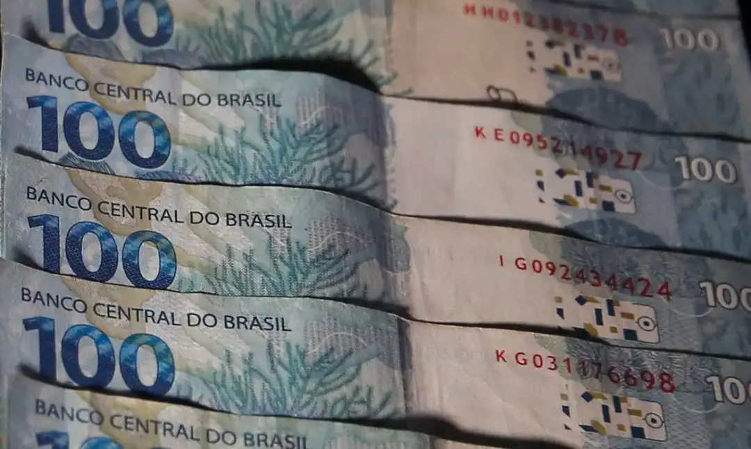 Inflação subir para 4,99% e crescimento do PIB cair para 1,86% segundo economistas. A gente nota que essa redução no cr…