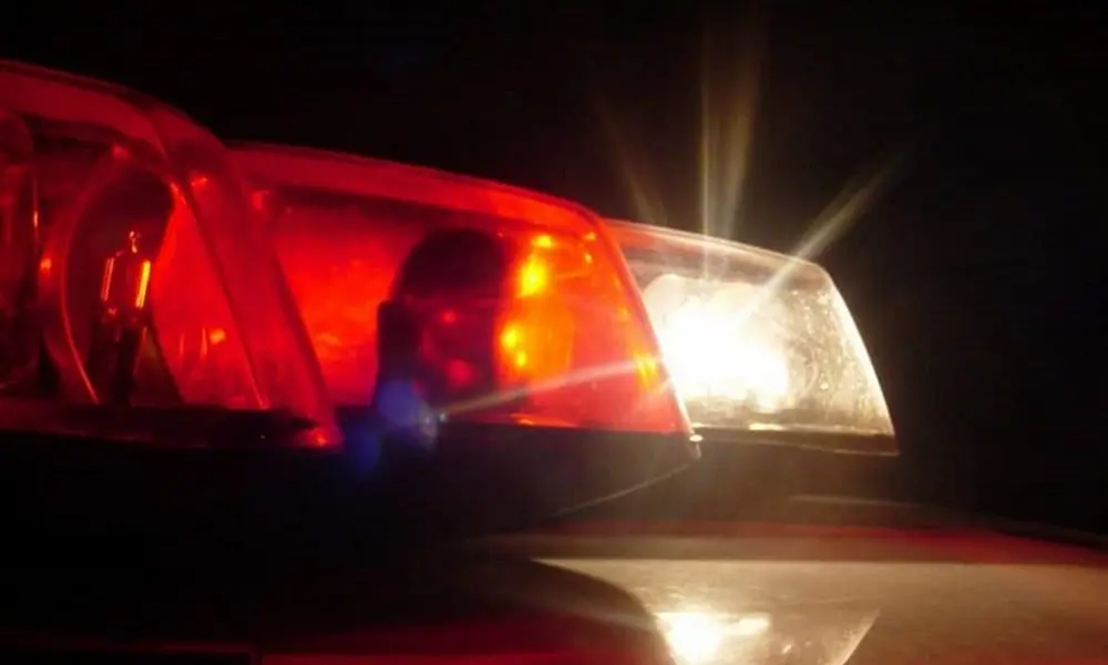 Um homem de 26 anos foi morto a pauladas dentro de uma residência no Itapoã, Distrito Federal. Discussão generalizada t…