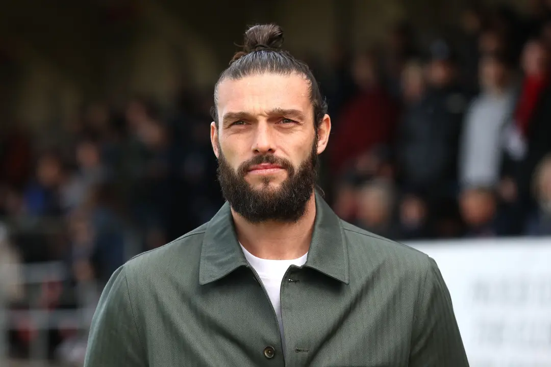Andy Carroll teve a empresa de promoção em dívida, com o jogador devendo milhares por causa de uma disputa legal com Wa…