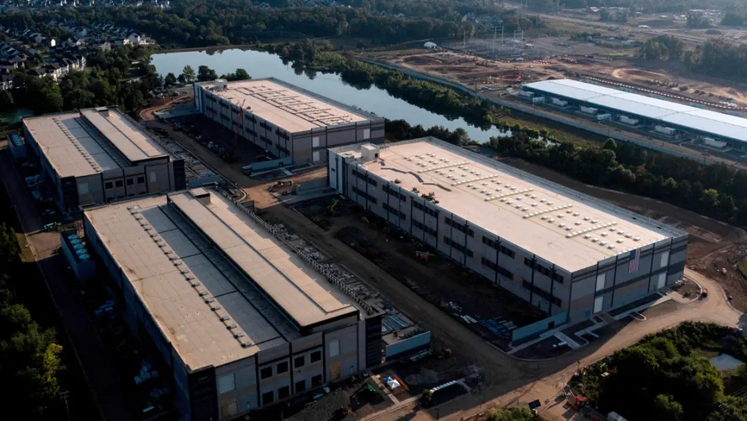 Setenta por cento dos americanos se opõem à construção de novos data centers de inteligência artificial perto de suas c…