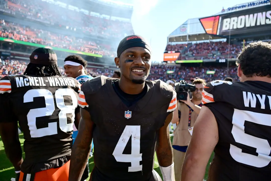 Deshaun Watson ajudou os Cleveland Browns a vencerem o Carolina Panthers e a torcida em casa fez ele emocionar. O apoio…