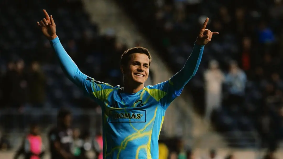 Cavan Sullivan, meio-campista americano, pode ter a transferência para o Manchester City reconsiderada, já que o acordo…