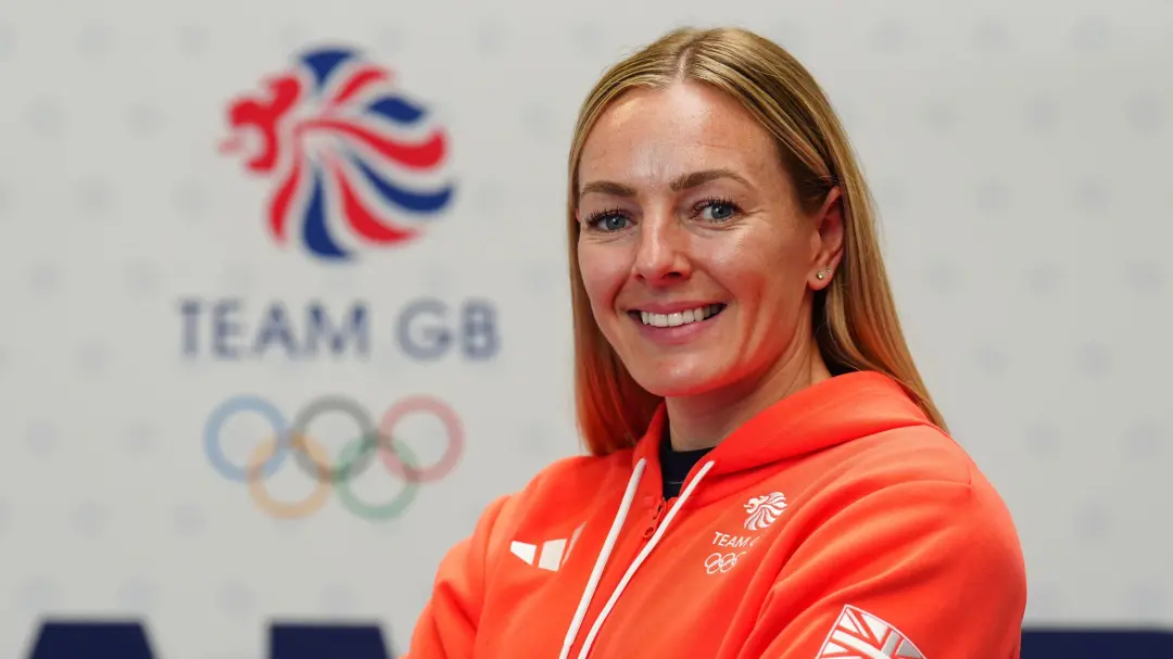 Katy Marchant, medalhista de ouro olímpica, encerrou sua carreira no ciclismo aos 33 anos, depois de ajudar a equipe br…