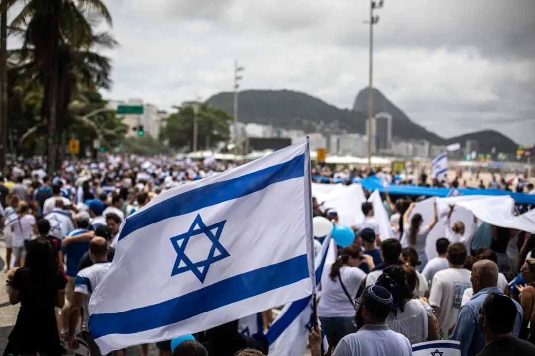 Cerca de 120 mil pessoas formam a comunidade judaica no Brasil, sendo metade em São Paulo. O estudo mostra que quase 80…