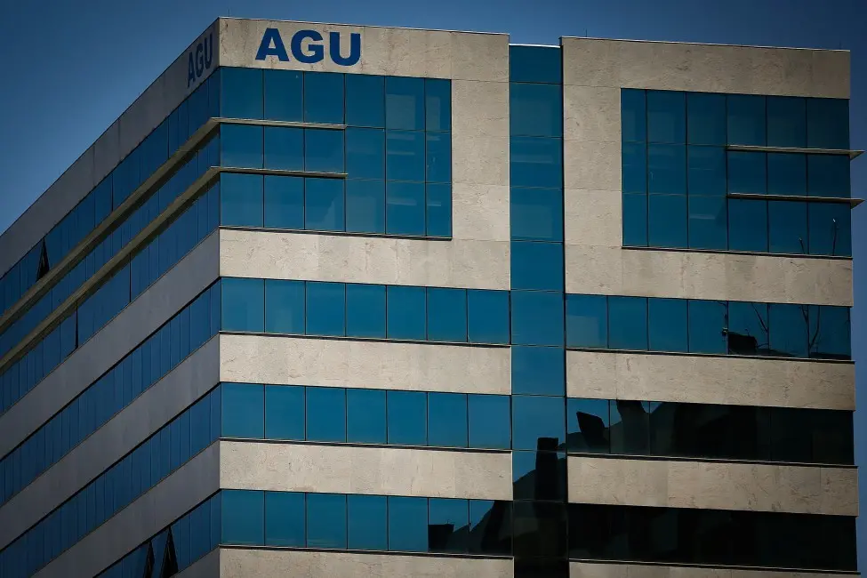 AGU pede ao STF que o celular mantenha a internet mesmo sem franquia durante as eleições, cobrindo 72 horas antes e 24 …