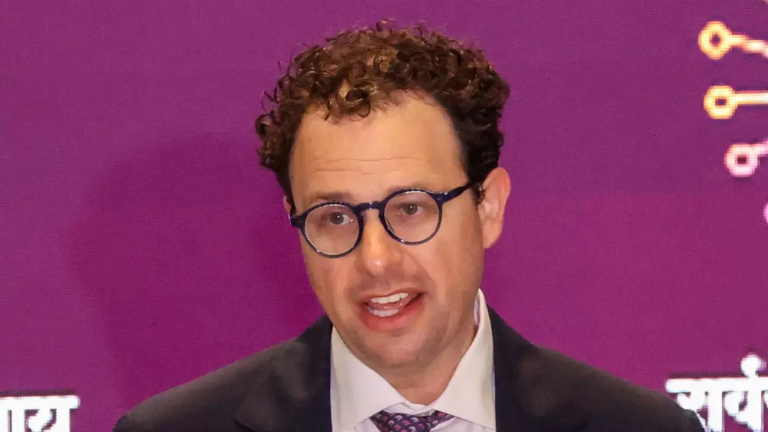 Dario Amodei, CEO da Anthropic, vai se reunir com Trump na Casa Branca, após pedir regulação para a IA. O desenvolvimen…