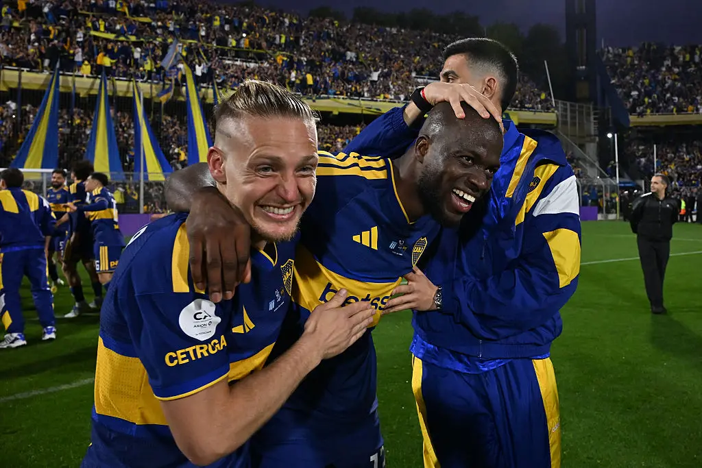 Enner Valencia marcou hat-trick de cabeça, garantindo a classificação do Boca Juniors na Copa Sudamericana após vencer …