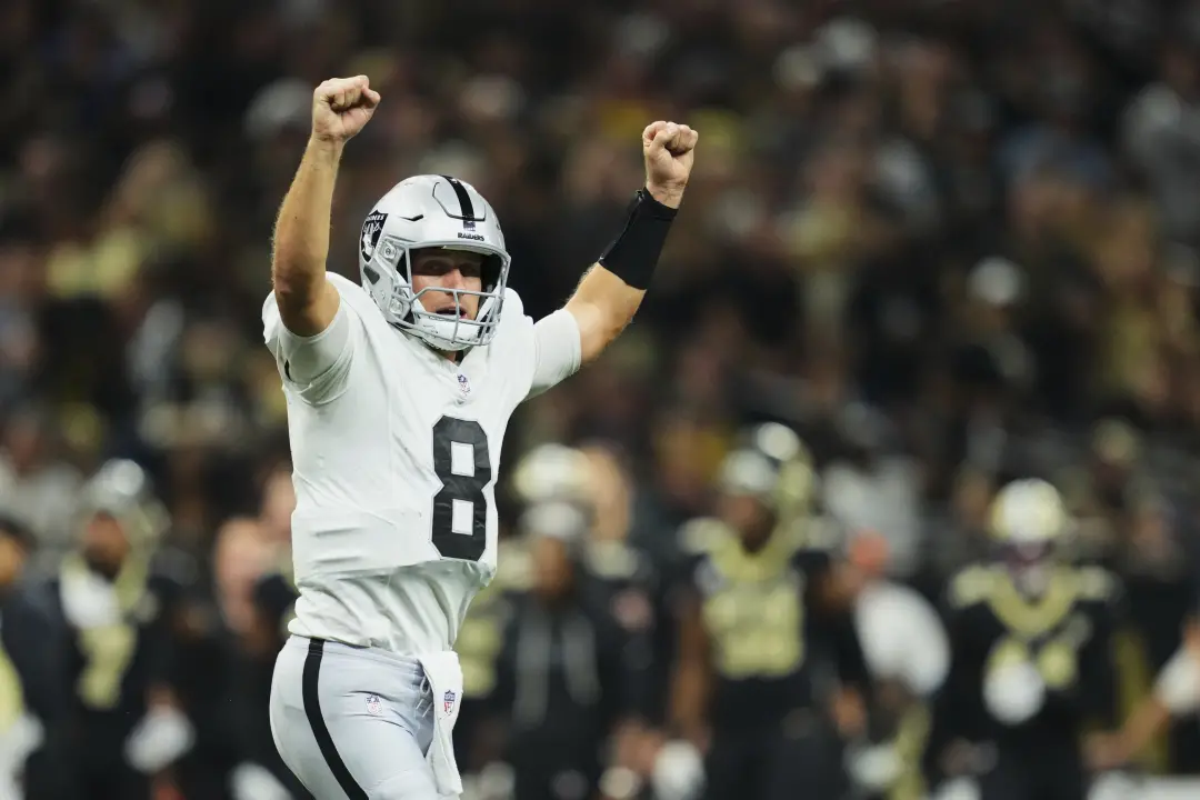 Las Vegas Raiders em 3-0 depois de vencer os Saints por 35 a 27 no Caesars Superdome. O time conseguiu a melhor sequênc…
