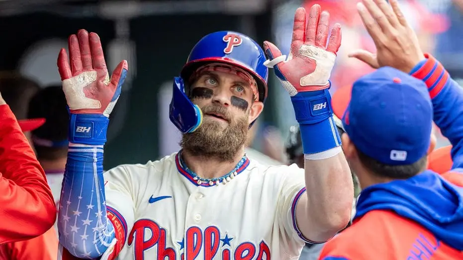 Phillies venceu Tampa Bay Rays por 7 a 3, garantindo vaga nos playoffs. Astros também cravaram a vaga no Oeste com vitó…