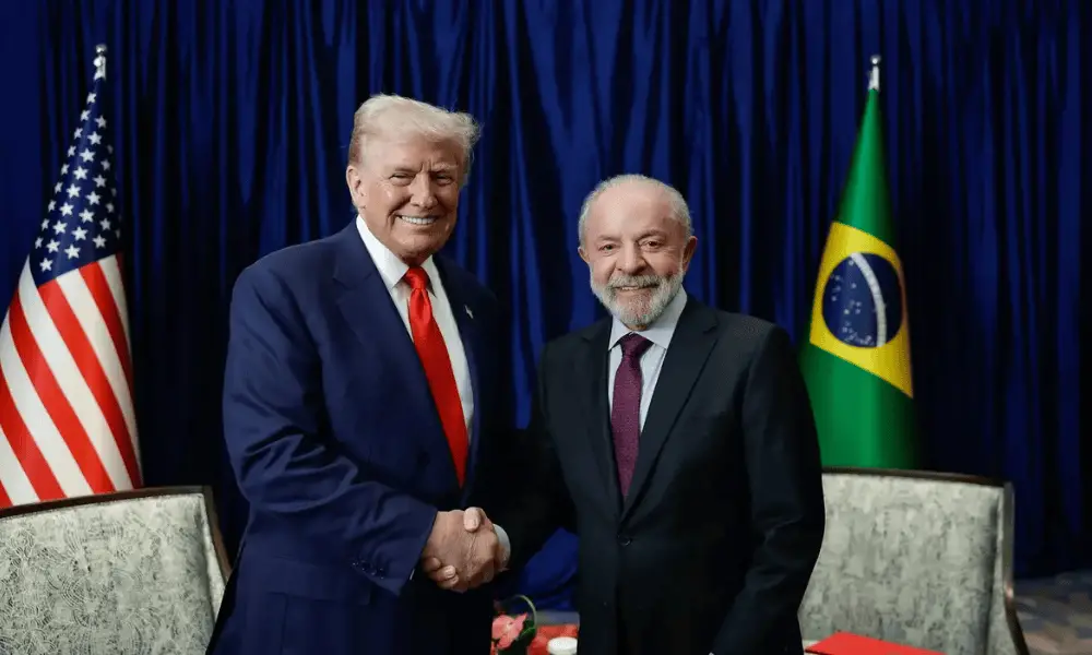 Lula da Silva disse que se dá bem com Trump, mas que o pessoal que trabalha com ele é muito ruim. A relação pessoal ent…