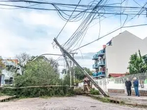 Justiça suspendeu os wind banners em Porto Alegre por causa de alerta de ventos fortes. Parece que a burocracia, mesmo …