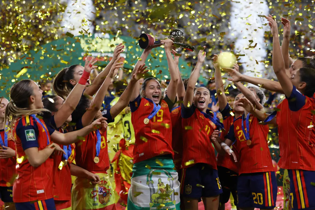 Espanha conquista a Copa do Mundo feminina sub-20 de 2026 após vencer a Coreia do Norte em pênaltis, 4 a 3, no Estádio …