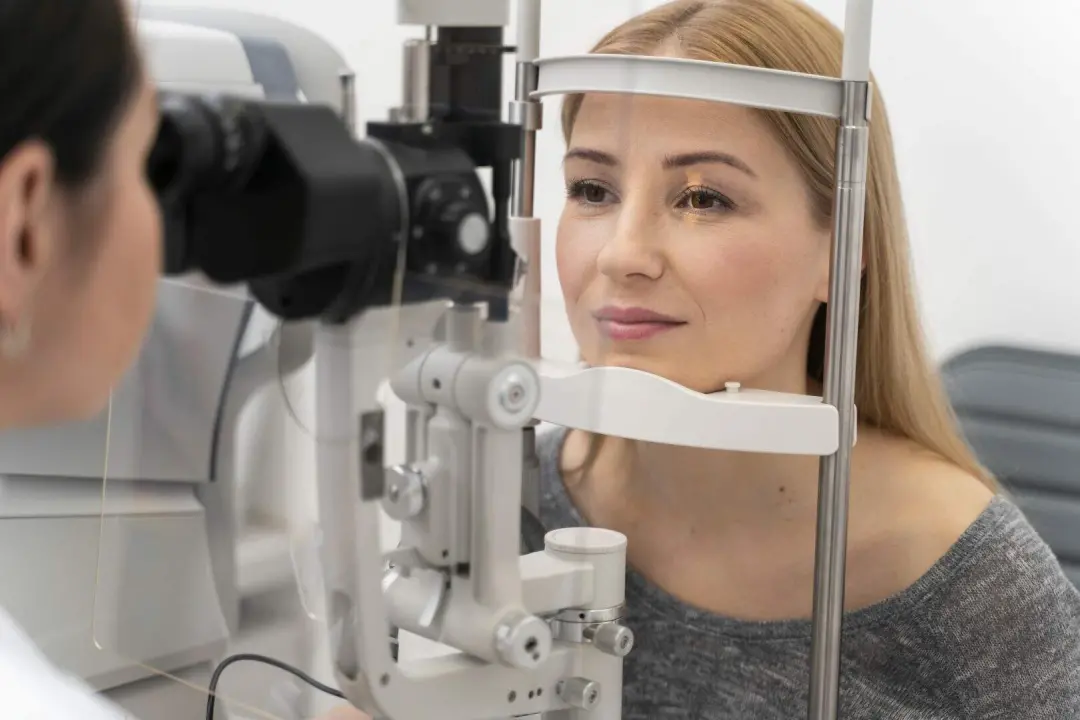 SUS vai oferecer cirurgia para catarata e glaucoma ao mesmo tempo. Isso ajuda muito quem tem as duas condições e precis…